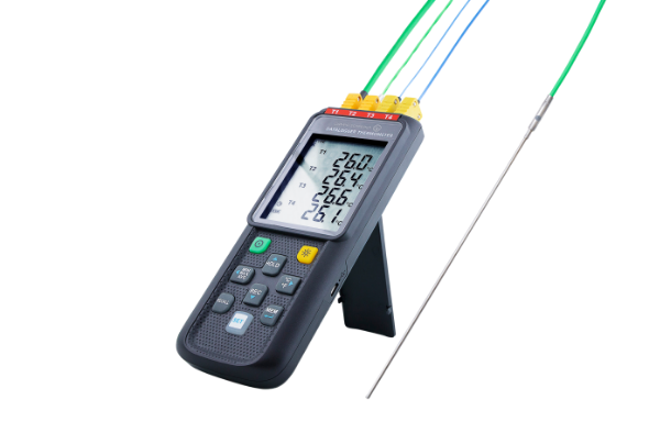 Universal Digital Thermometer Universal Digital Thermometer